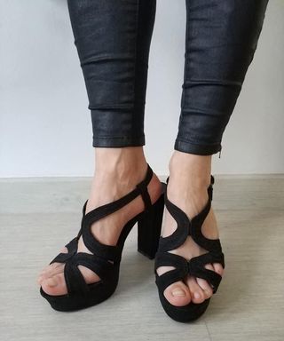 Tacones negros de fiesta Marypaz de segunda mano por 8 EUR en Albacete en  WALLAPOP