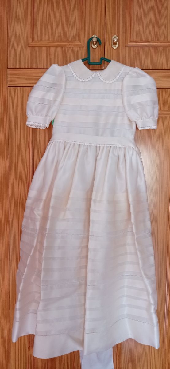 Vendo 2 trajes comunión.