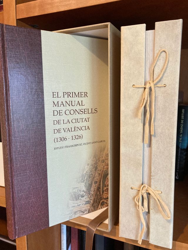 Manuals 1306-1326 facsímil 2 libros Valencia