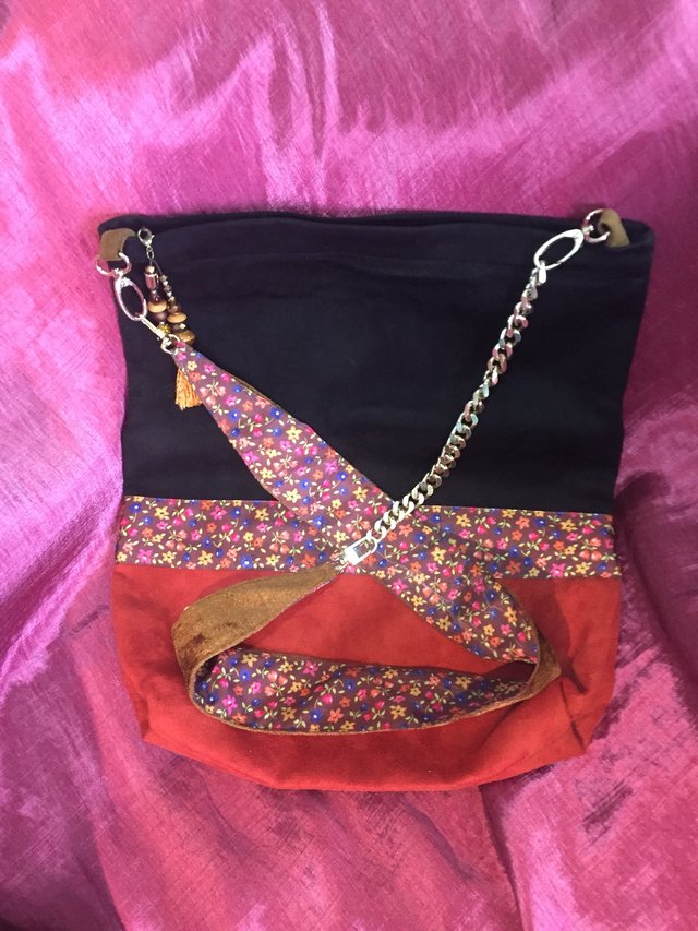 Bolso artesanal con mágia, hecho a mano.