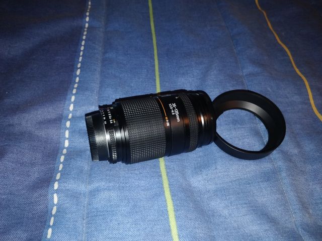 Nikon 35-135 3.5-4.5 af con parasole