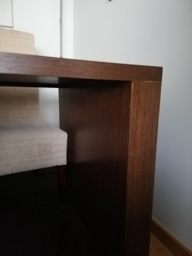 Mesa comedor de wenge. de diseño.
