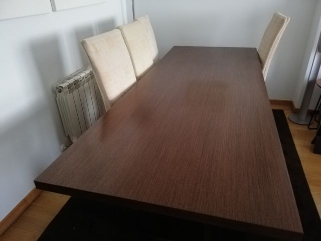 Mesa comedor de wenge. de diseño.