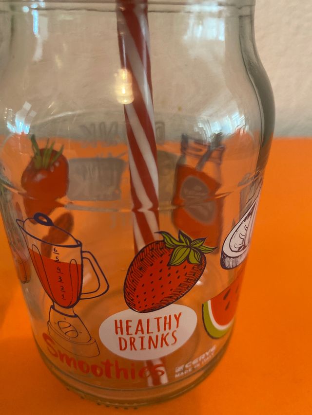 Botes/vasos con pajita