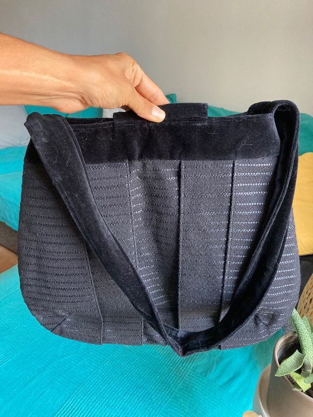 Bolso negro terciopelo