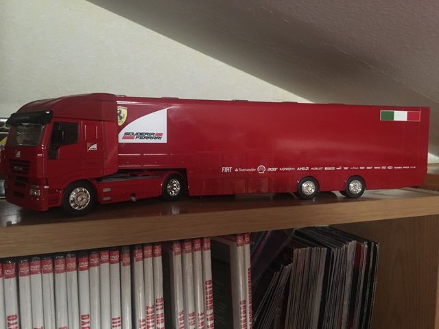 Iveco camión escudería Ferrari