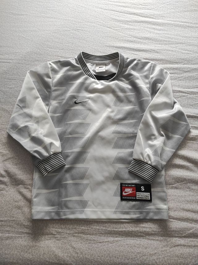 Camiseta deportiva, talla S de niños. Nike