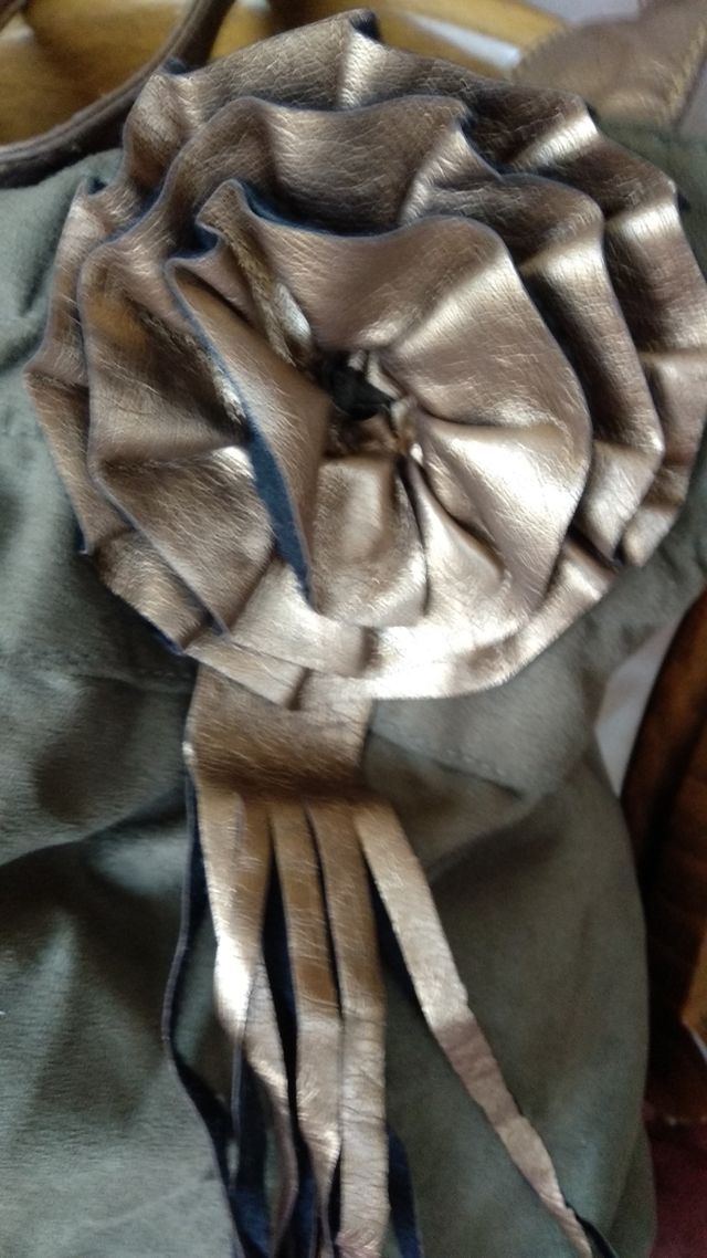 bolso de hombro caqui