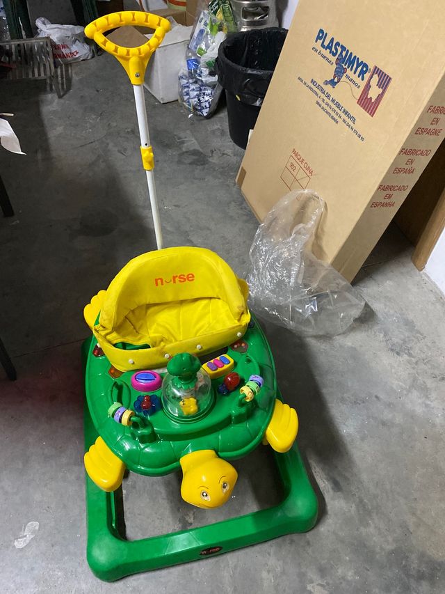 Andador con mesa de actividades nurse