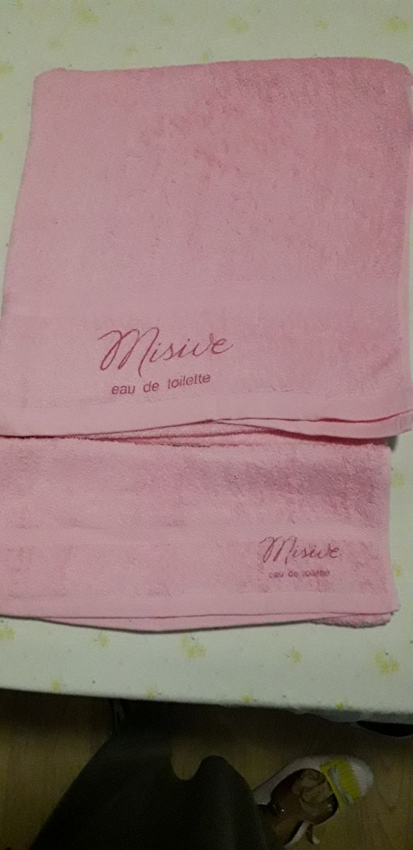 juego de toallas color rosa