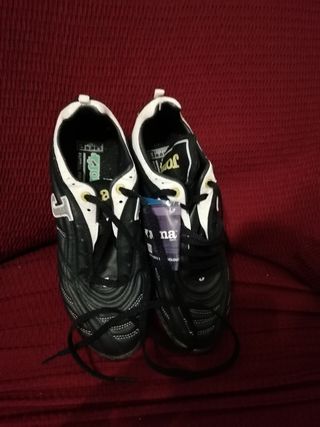▷ BOTA DE FUTBOL MULTITACO JOMA CON CORDONES