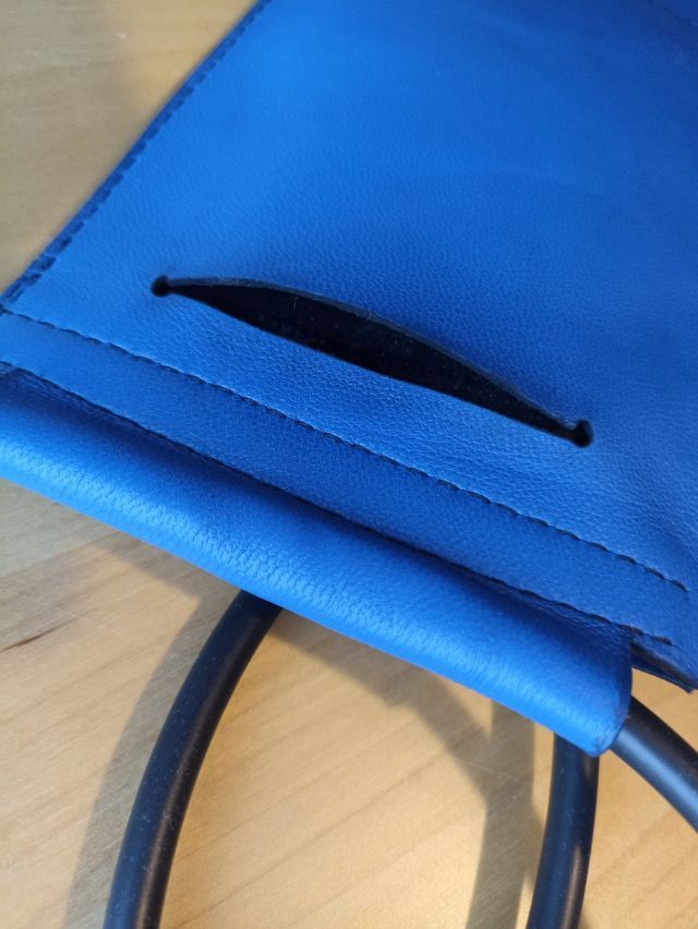 Bolso de piel para el móvil