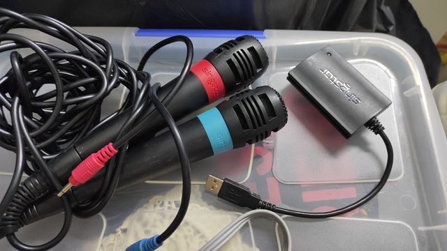 PLAYSTATION 3 + JUEGOS + MANDOS + MICROS