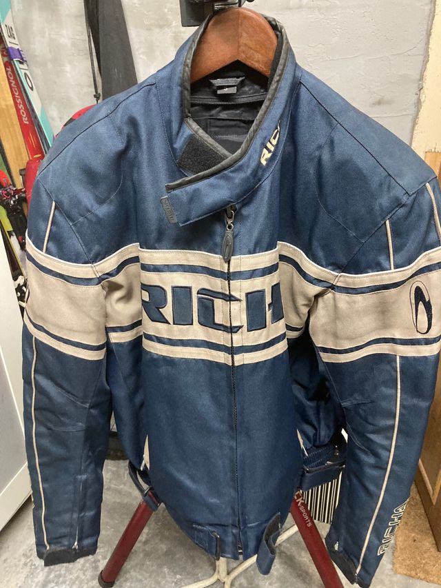 jaqueta de motocicleta com proteções