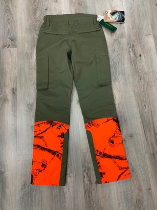 Pantalon montaña de segunda mano por 30 EUR en Calella en WALLAPOP