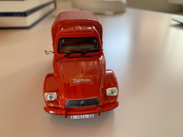 2CV Furgoneta Estrella Damm