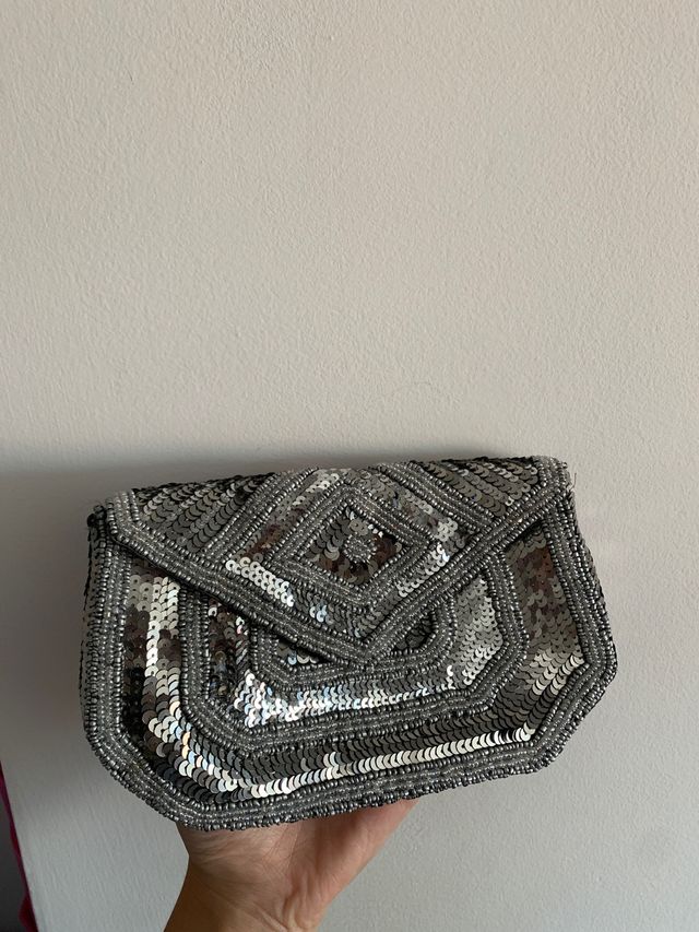 Clutch lentejuelas plata