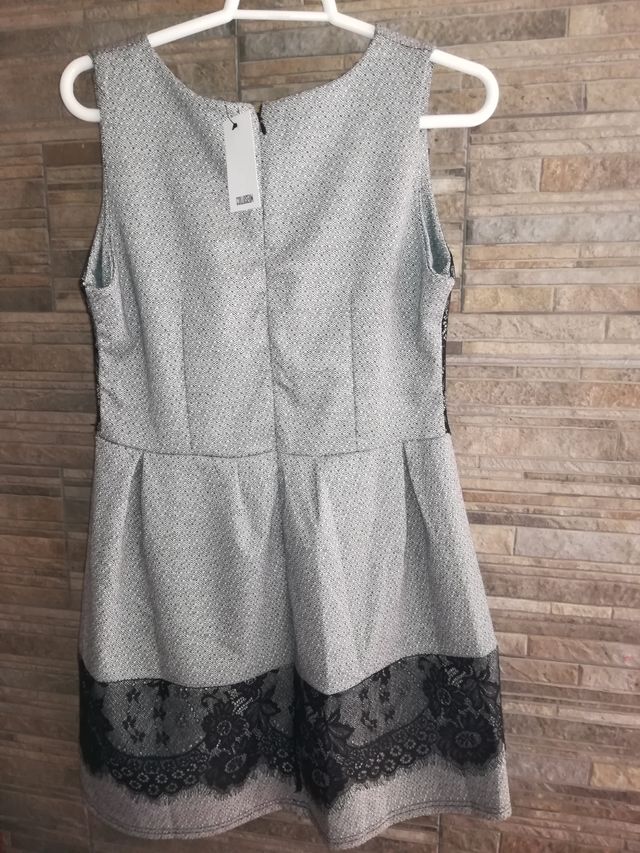 Vestido con encaje a estrenar