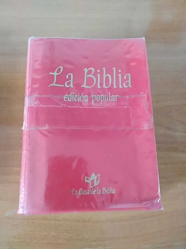 la Biblia y el nuevo testamento