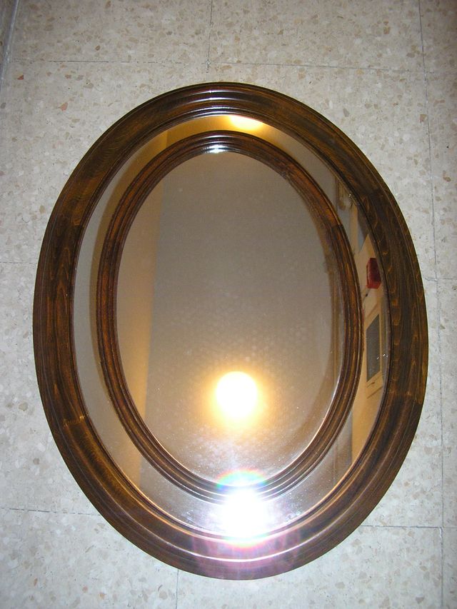 ESPEJO Y APLIQUES DE LATÓN Y MADERA