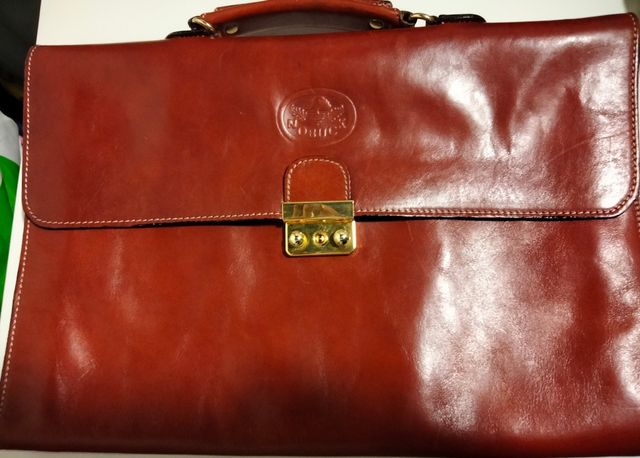 Maletín piel de mano 40*27*4.