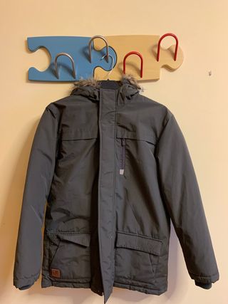 Abrigo de niño de El Corte Inglés de segunda mano por 15 EUR en Madrid en  WALLAPOP