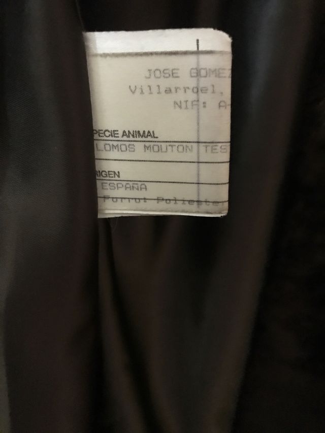 Abrigo marrón de piel de lomos de mutton