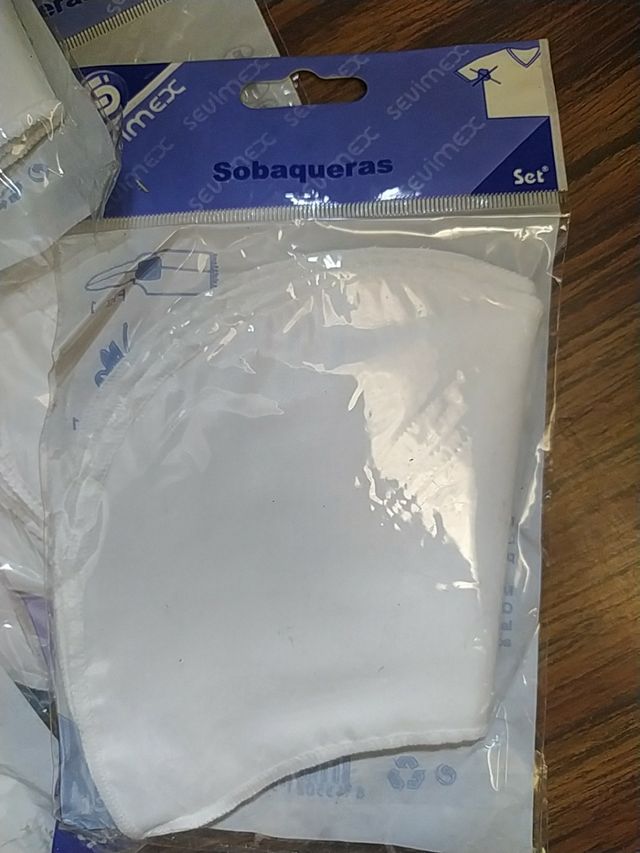 14 Sobaquera con adhesivo