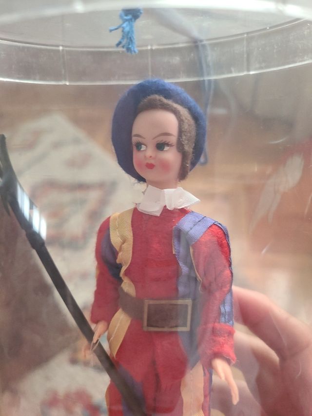 Muñeca colección El Vaticano