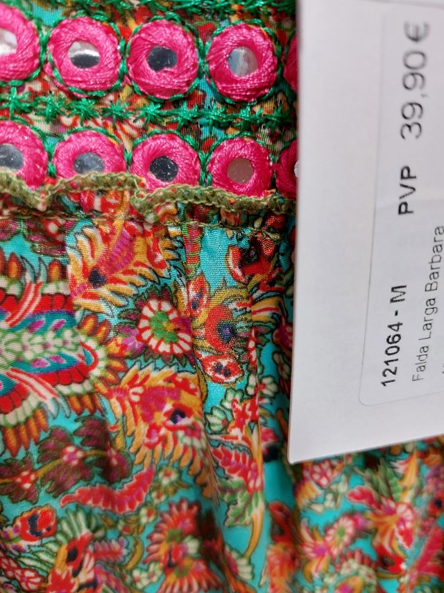 Falda Hug and Claude sin estrenar. Talla M