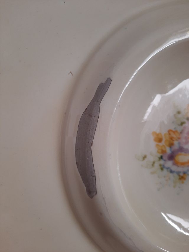 Bandeja de ceramica muy antigua. 40 cm ancho.