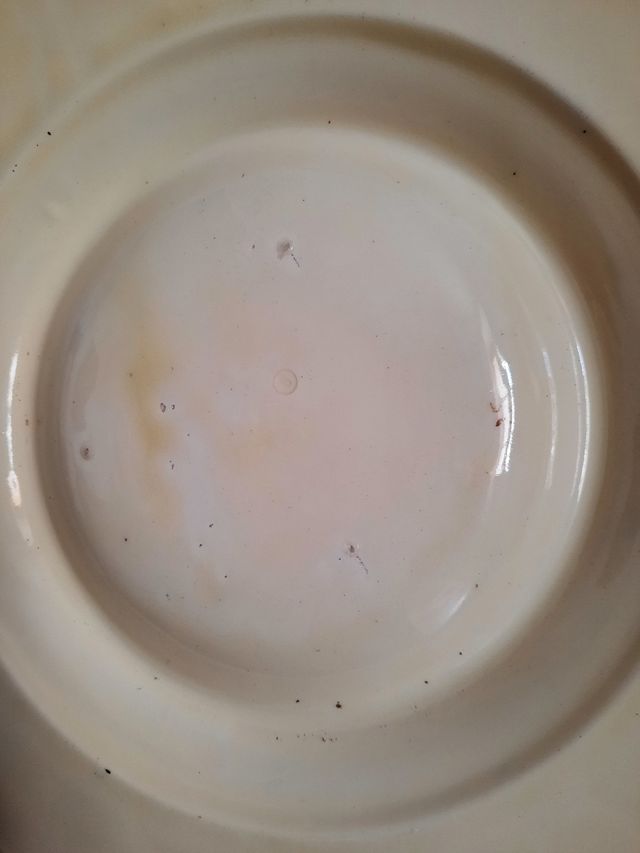 Bandeja de ceramica muy antigua. 40 cm ancho.