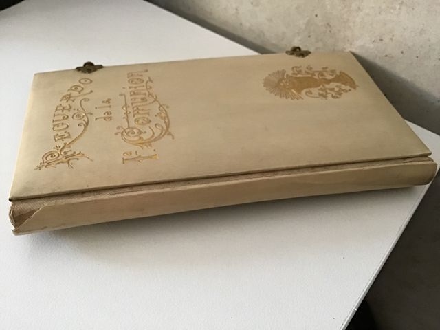 Antiguo misalito primera comunión.