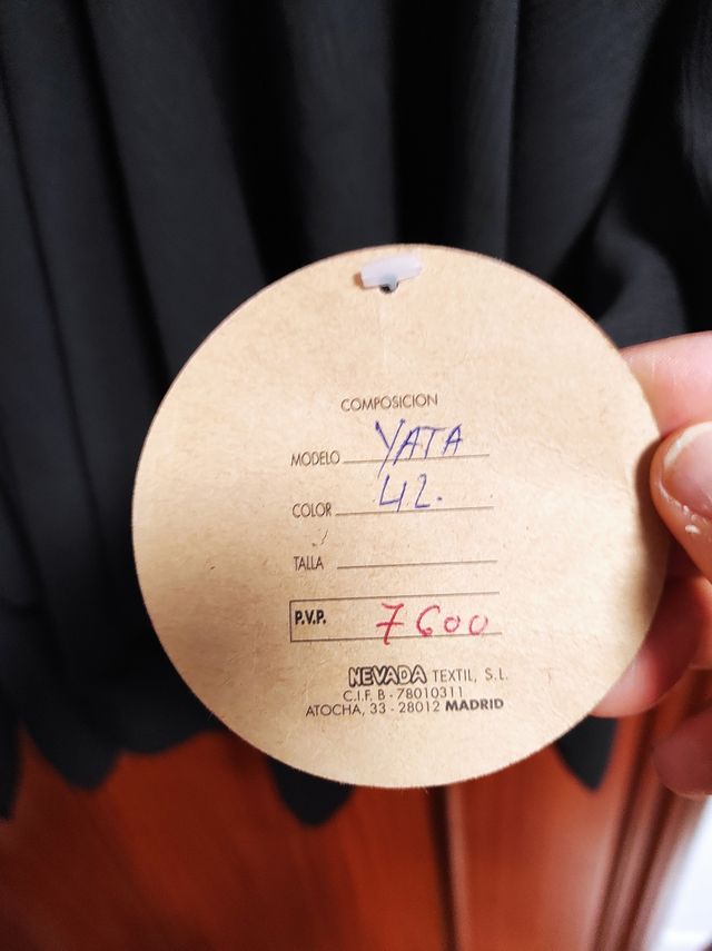 Blusón negro de raso y gasa