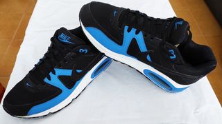 Nike AIR MAX 44 EUR de segunda mano por 65 EUR en Pozuelo de Alarcón en  WALLAPOP