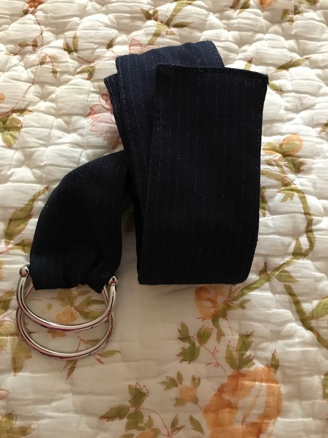 Pantalòn azul marino con rayita