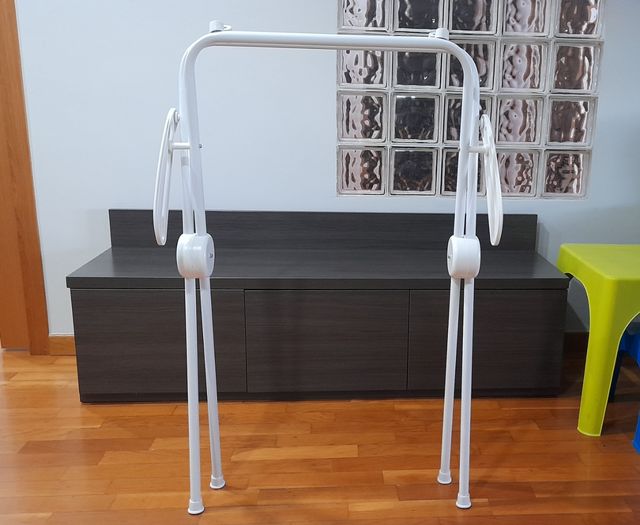Bañera para bebé con soporte. Olmitos
