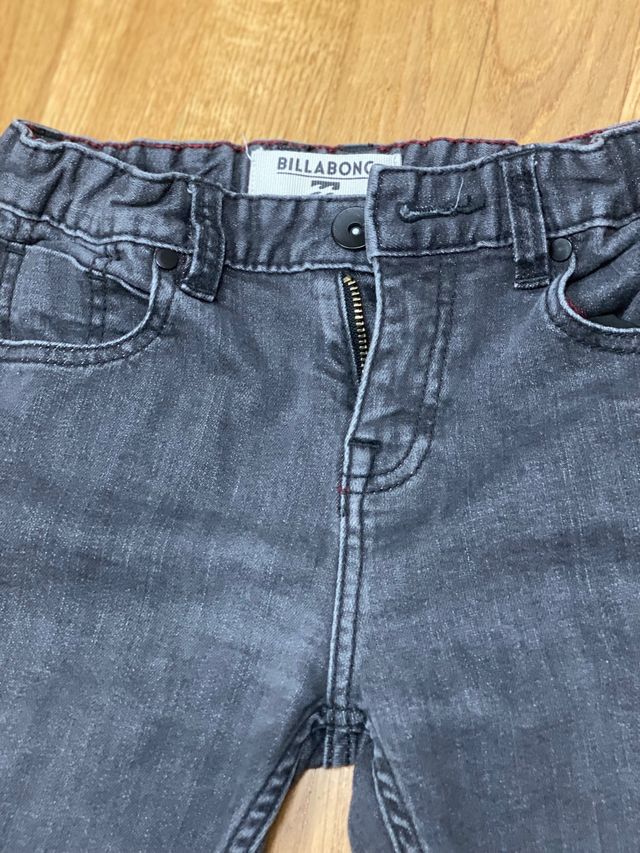 Pantalón vaquero para niño talla de 10.  Billabong