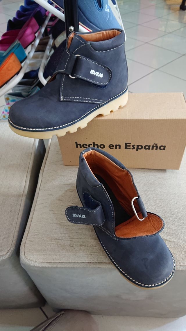 Botas Piel nuevas sin estrenar Talla 34