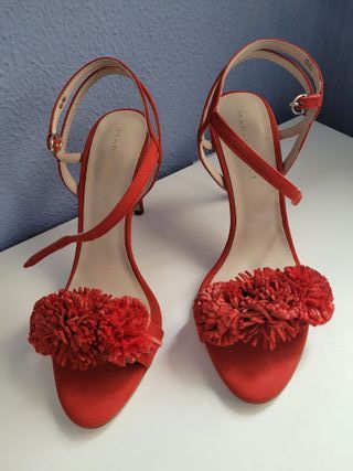 Sandalias Fiestas de segunda mano por 40 EUR en Zaragoza en WALLAPOP