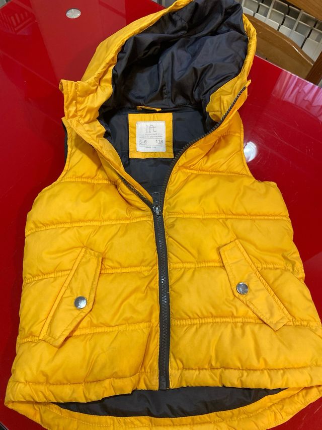 Chaleco plumas 2- 3 y 5- 6