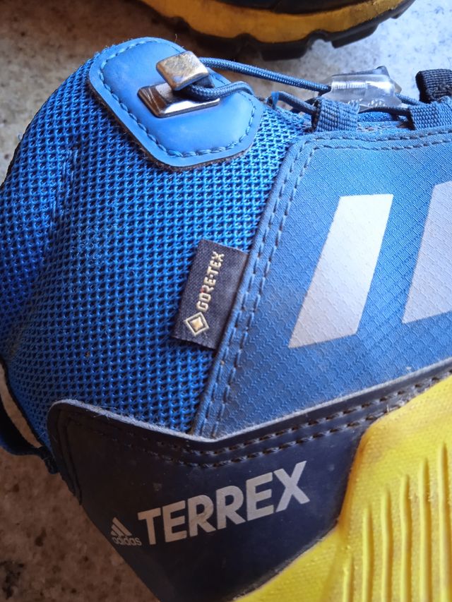 Botas Adidas Terrex Gore tex niño o niña