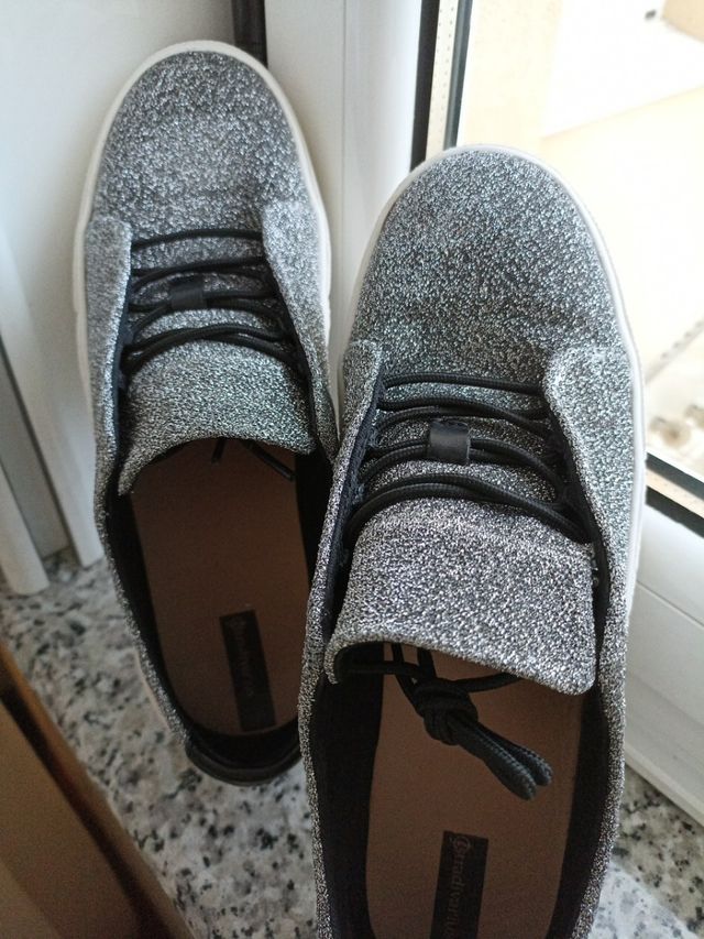 deportivas Stradivarius número 39