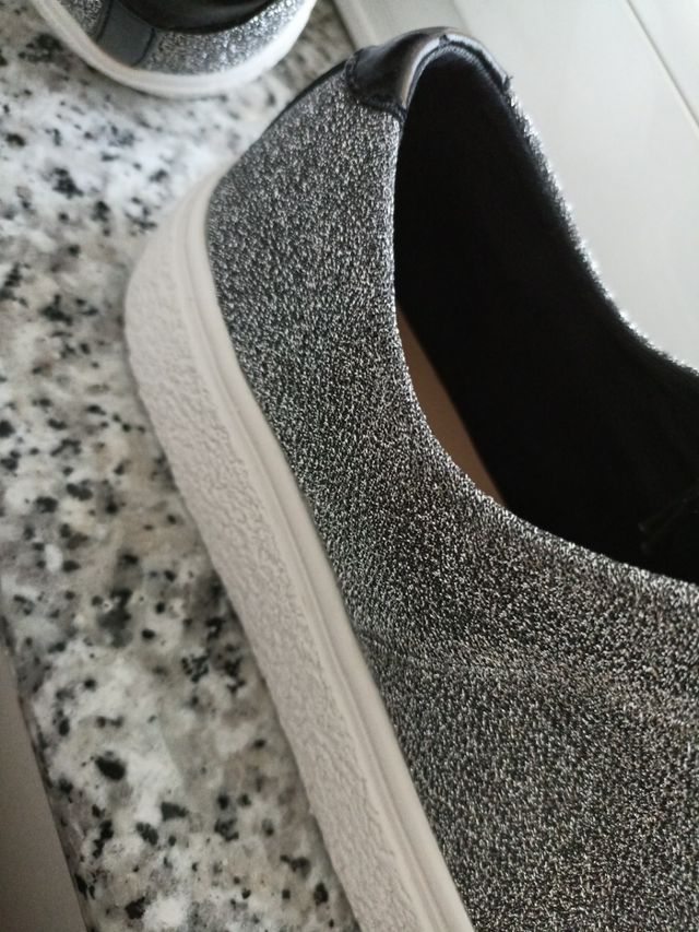 deportivas Stradivarius número 39