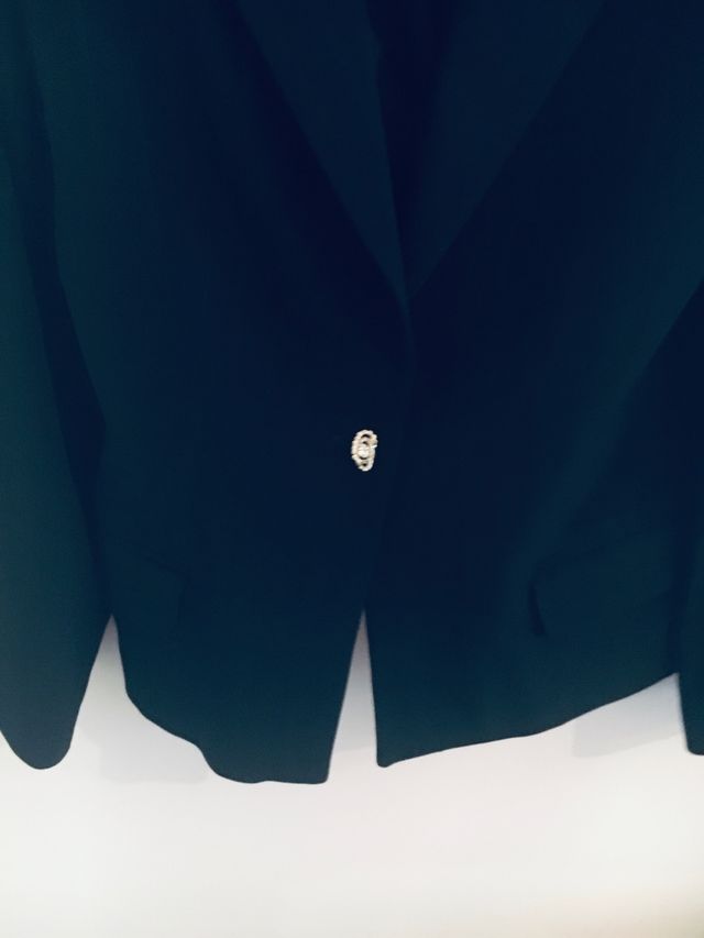 PRECIOSO TRAJE  CHAQUETA Y PANTALÓN  TALLA 46.