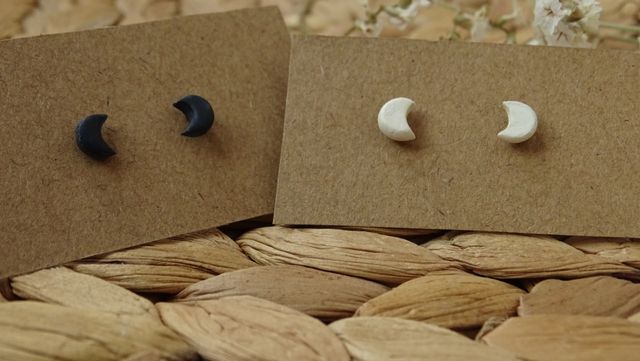 pendientes de luna pequeños