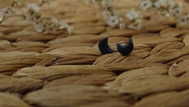 pendientes de luna pequeños