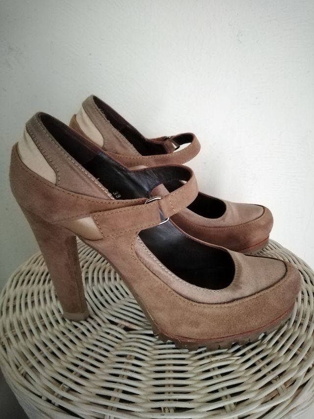 ZAPATO PIEL COLOR CAMEL T. 39