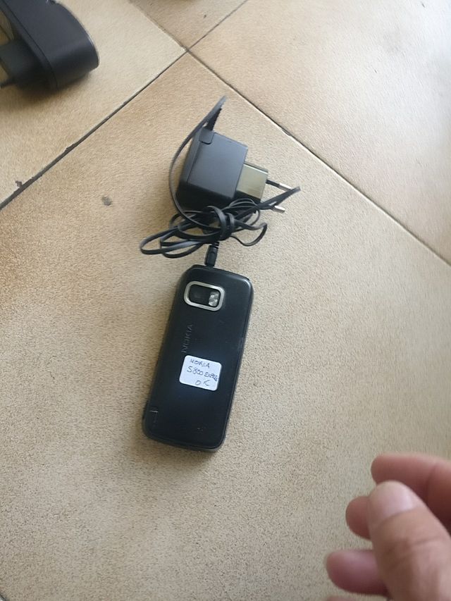 4 Telefono musicale vintage Nokia X press 5800