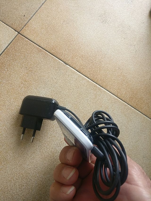 telefono cellulare Samsung GTE 1050 vintage